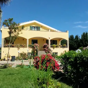 https://il-giardino-delle-rose-a.in-sardinia.net