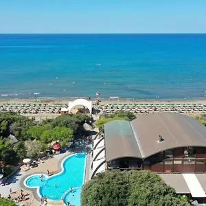 4* Üdülőközpont Canado Club Family Village